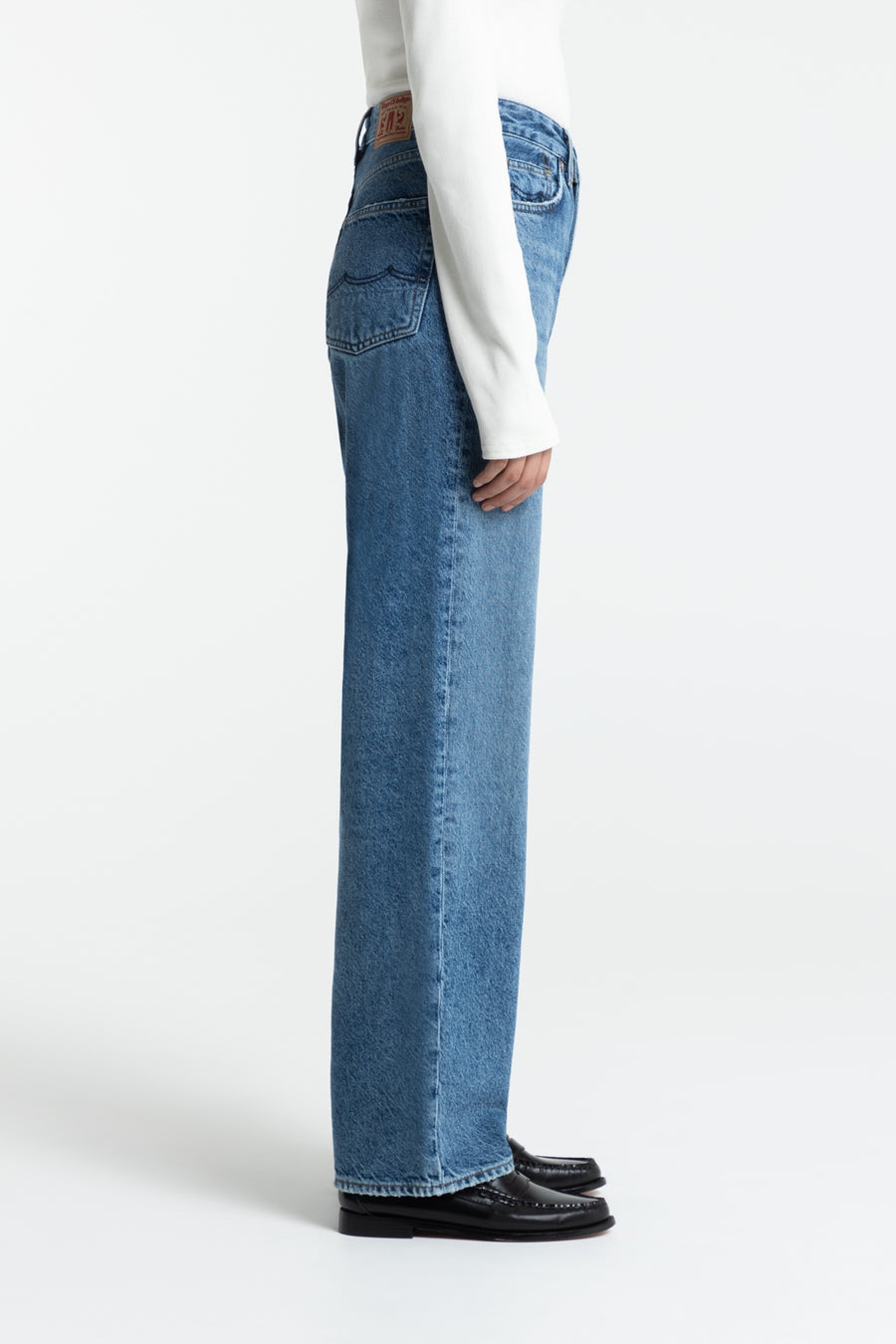 Kings of Indigo Jeans Liora Rechange mid worn