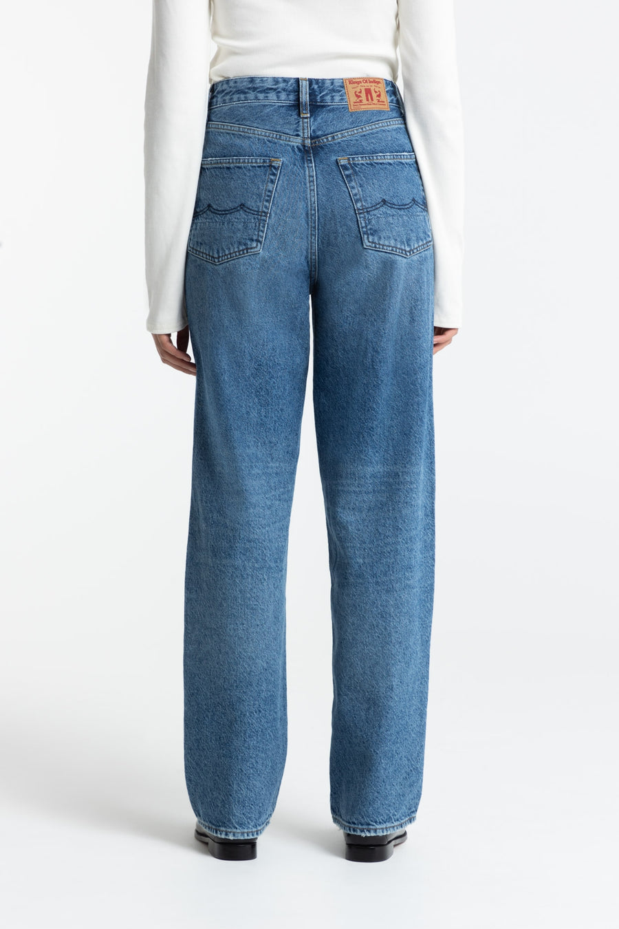 Kings of Indigo Jeans Liora Rechange mid worn